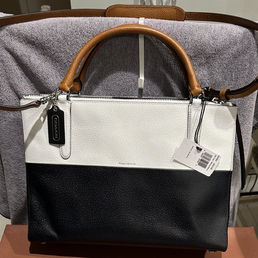 Coach Bourough Bag Tan/White/Navy A1469-30383 NWT
